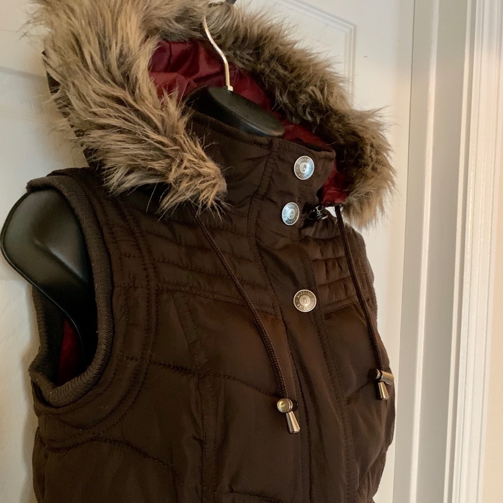 🌟🦋 3/$13 High collared hooded Vest